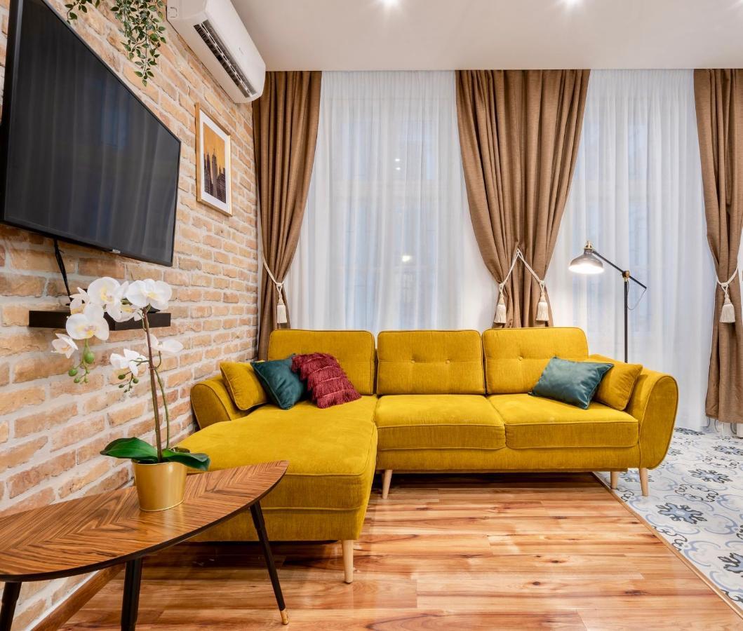 Architecture Fan'S Apartment Near Opera House Budapest Exterior foto