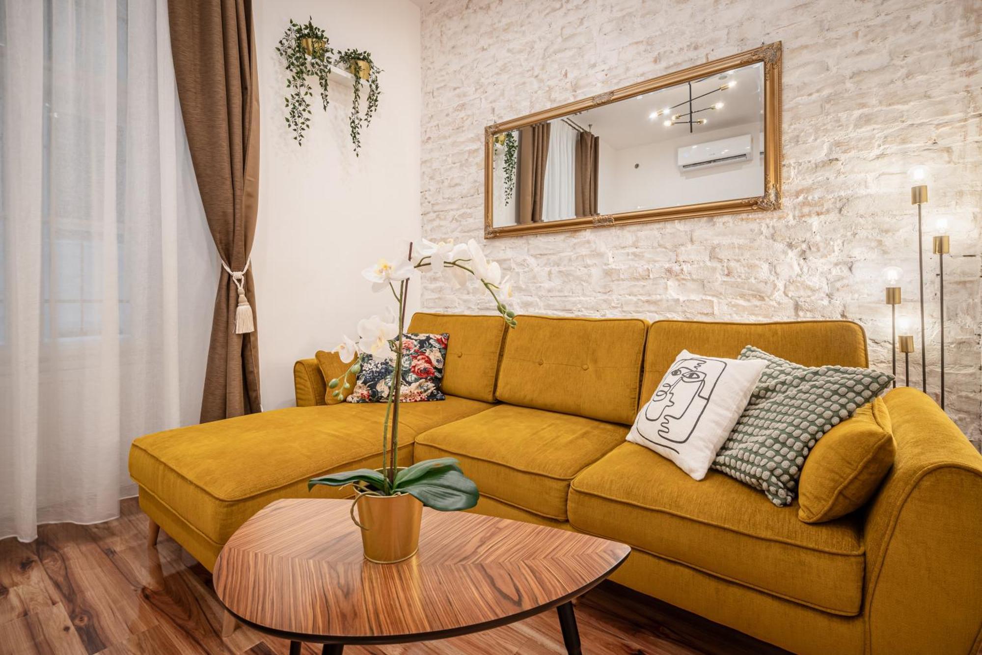 Architecture Fan'S Apartment Near Opera House Budapest Exterior foto